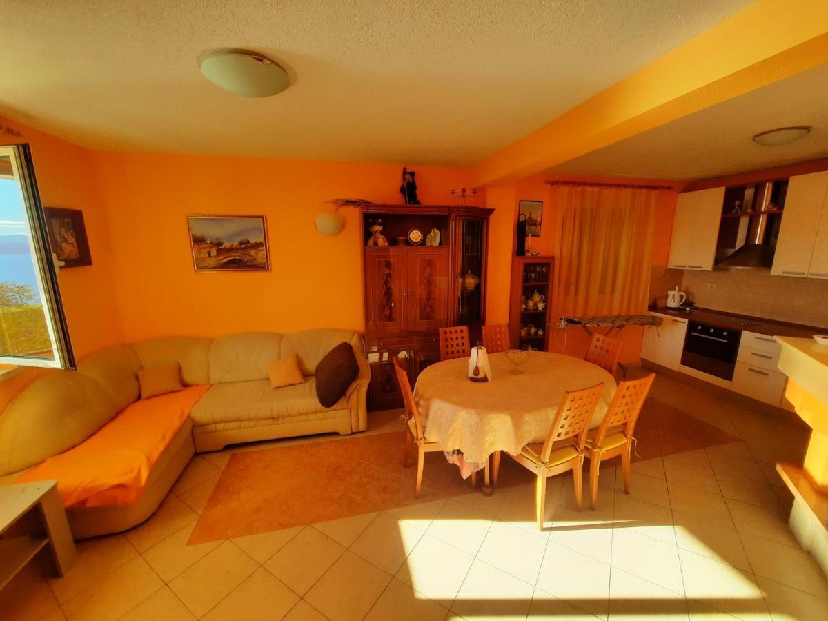 Rose Apartment Lokva Rogoznica